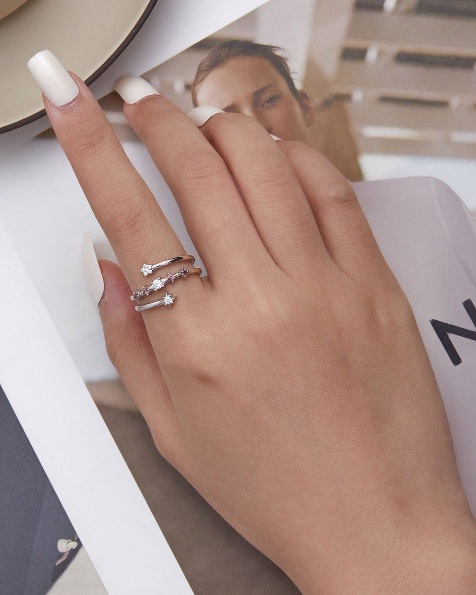 Inel din argint cu design suprapus și pietre