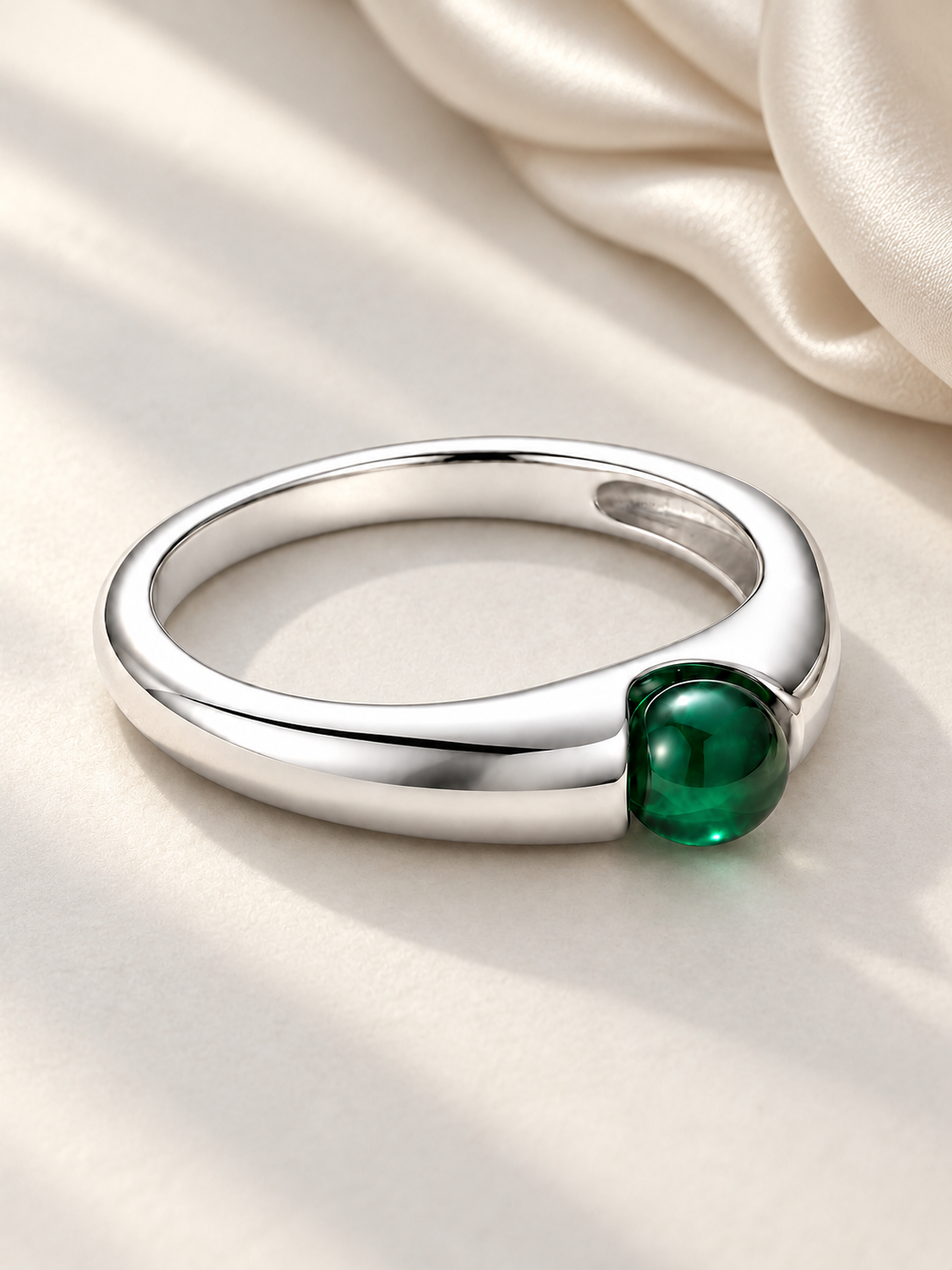 Inel Argintiu Green Orb cu Piatră Verde