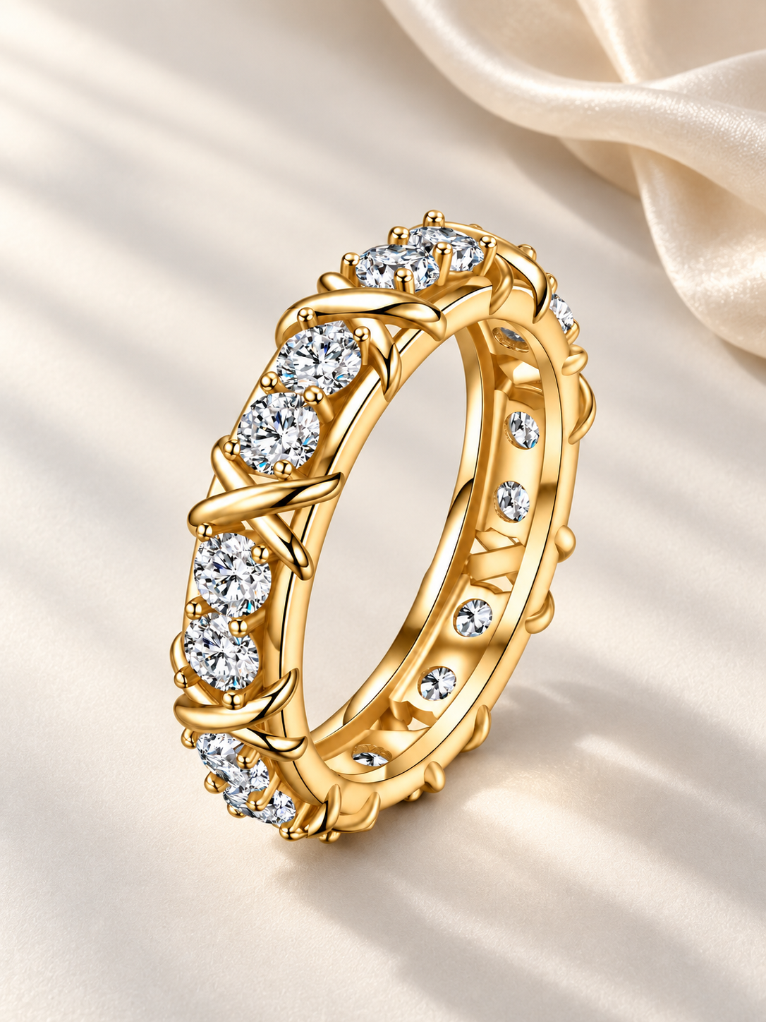 Inel Auriu cu 16 Moissanite Albe