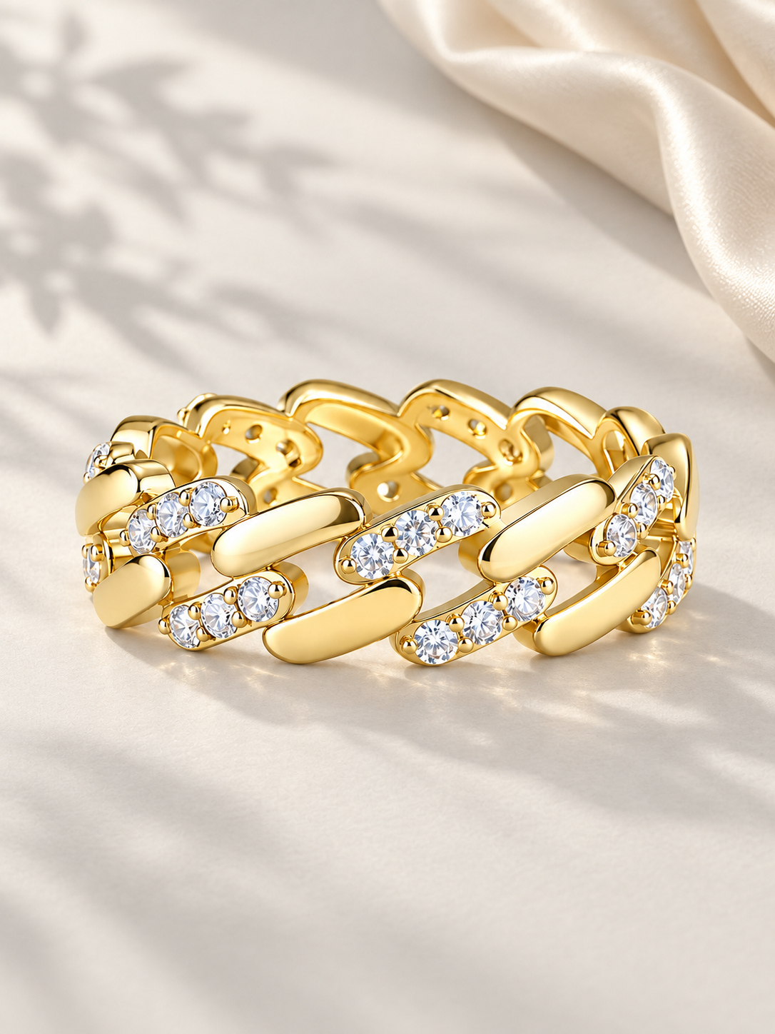 Inel din Argint Auriu cu 42 Moissanite