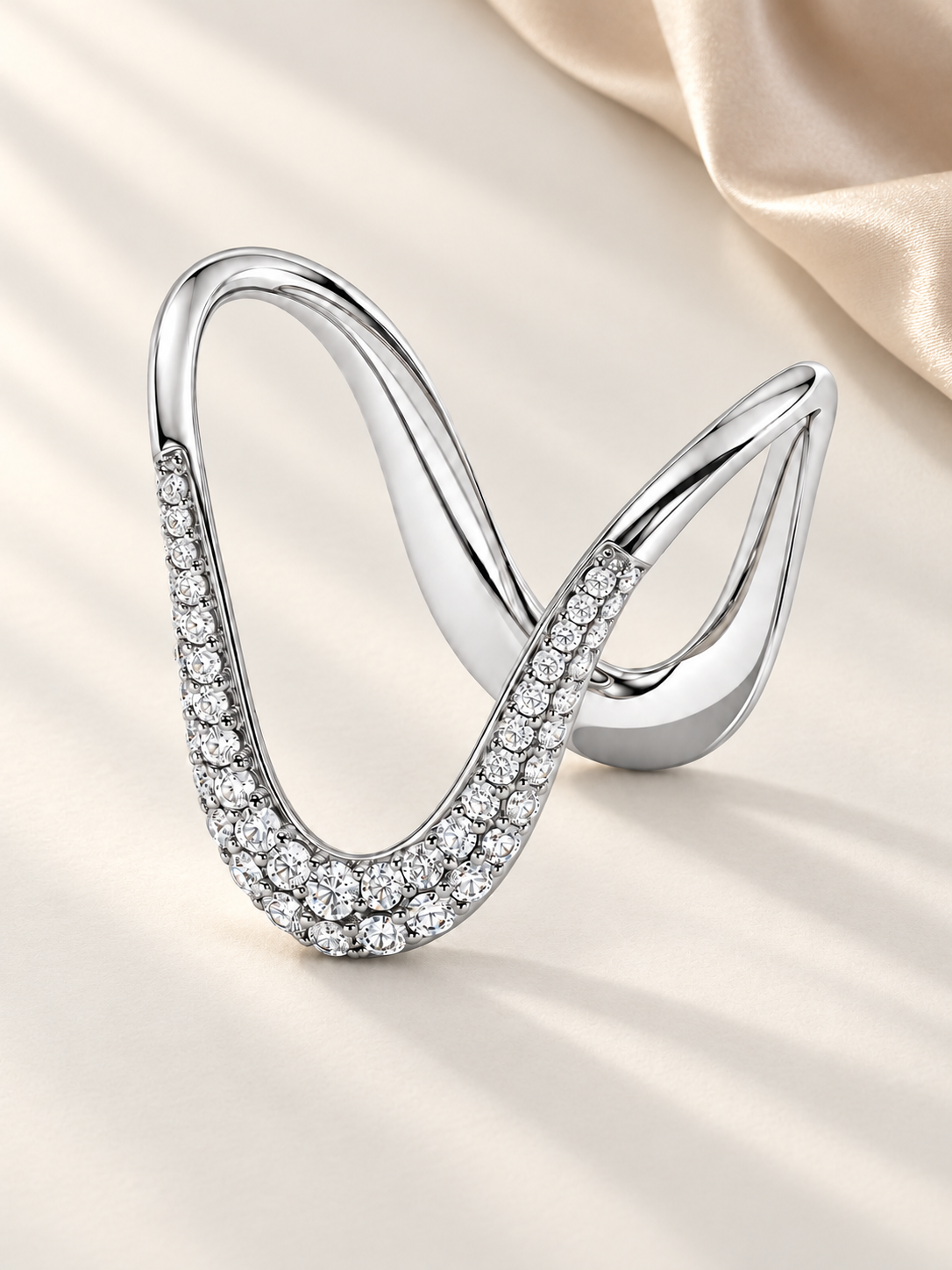 Inel Sculpted Wave cu Zirconii 5A