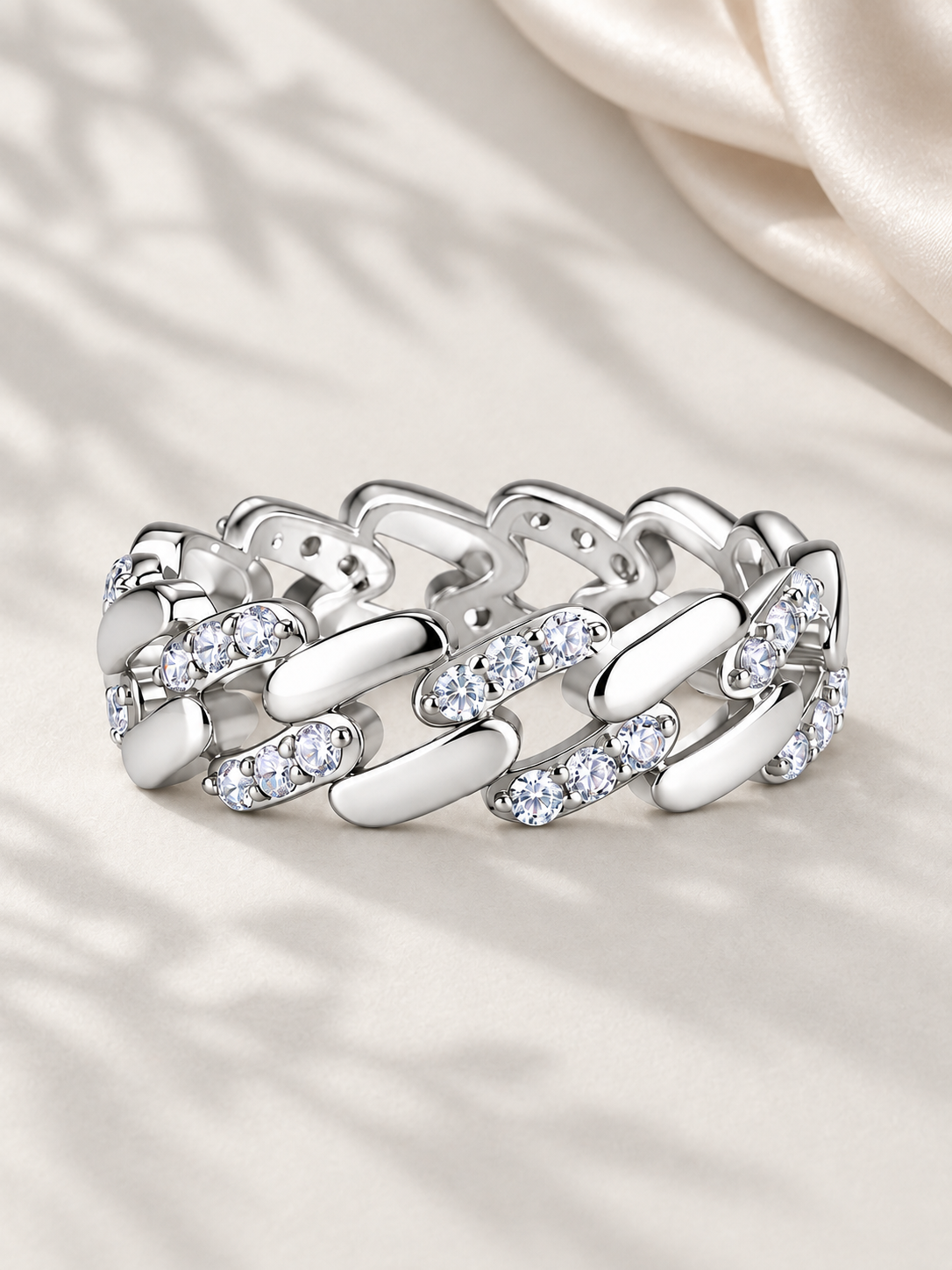 Inel Silver Luminous Links cu Moissanite 6A