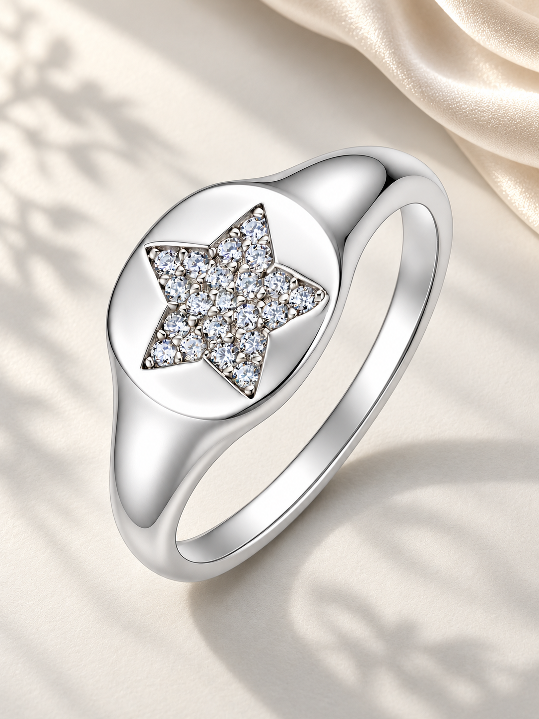 Inel Silver Starlight Signet cu Stea și Zirconii