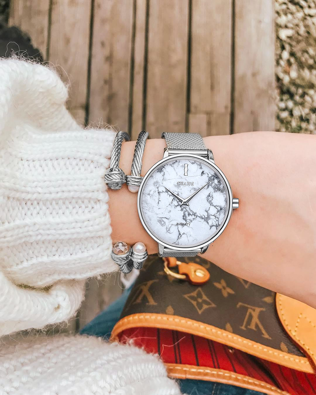 Set Cadou : Ceas Infinity Marble Freya + Curea din piele Alba