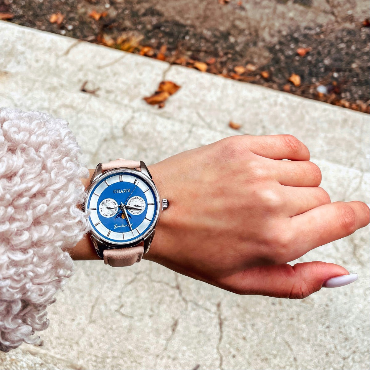 Set Unisex: Ceas Boulevard Aviatorilor Nude Rose + Curea din otel inoxidabil Argintie