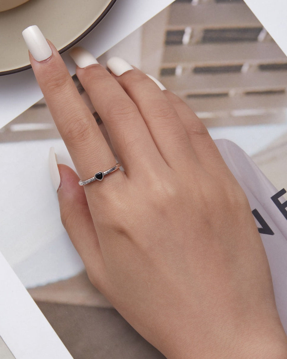 Inel din Argint Vintage Black Zircon Heart