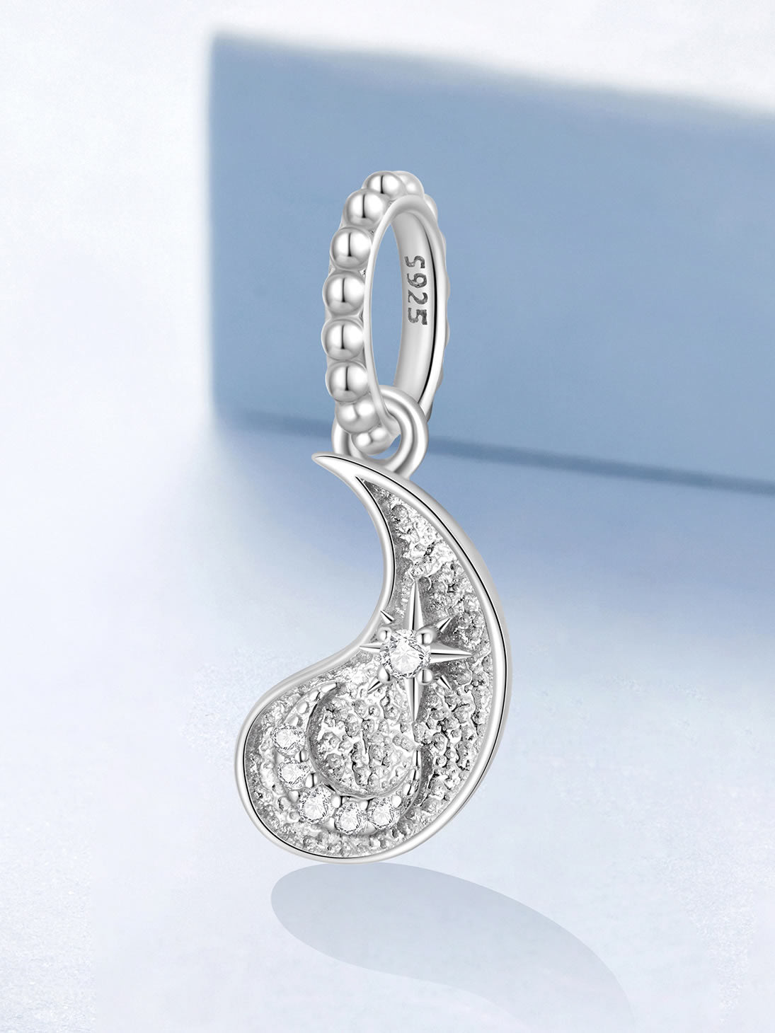 Pandantiv din Argint Lunar Bloom