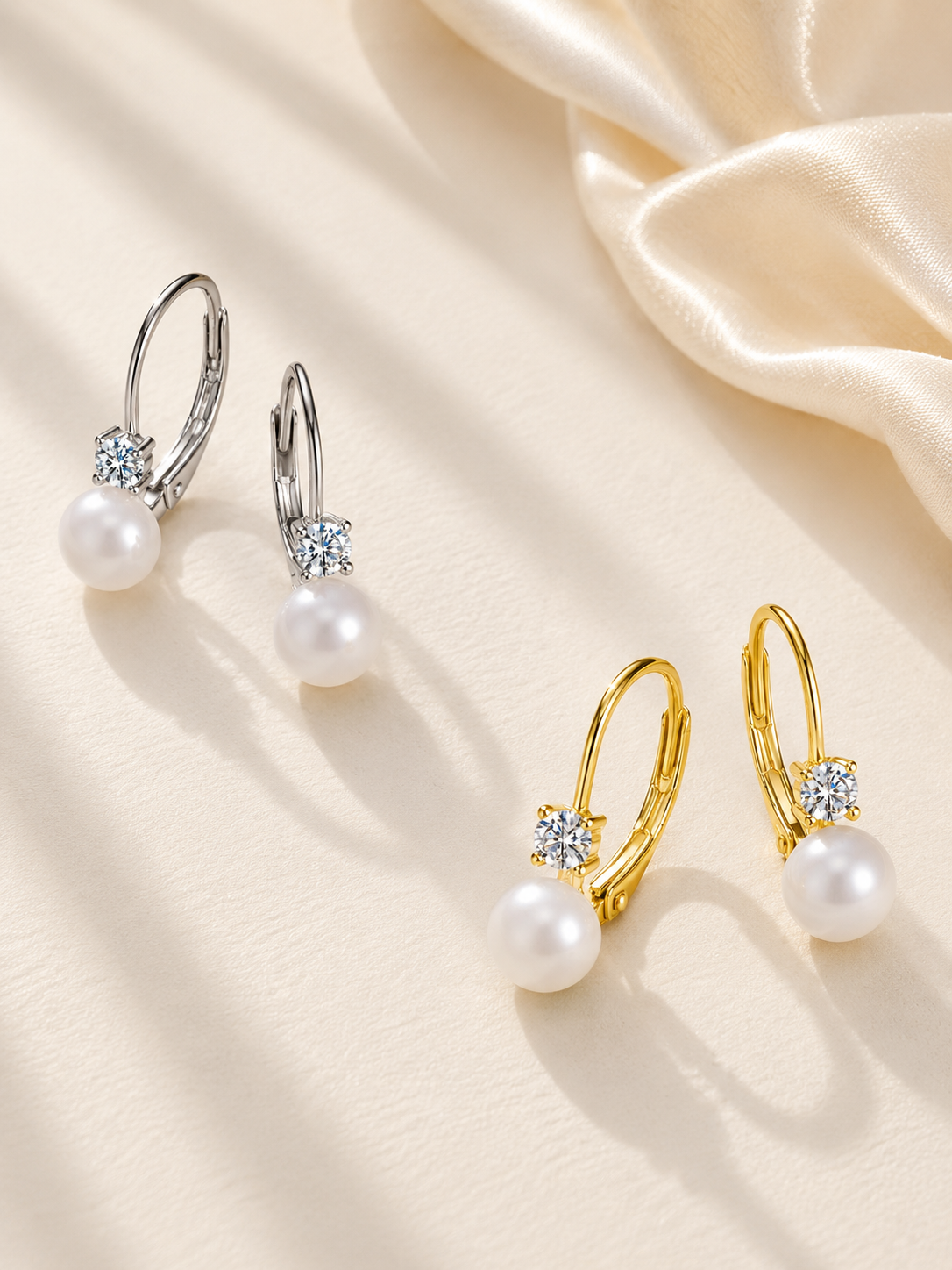 Cercei clasici din argint cu perle și moissanite aurii si rgintii