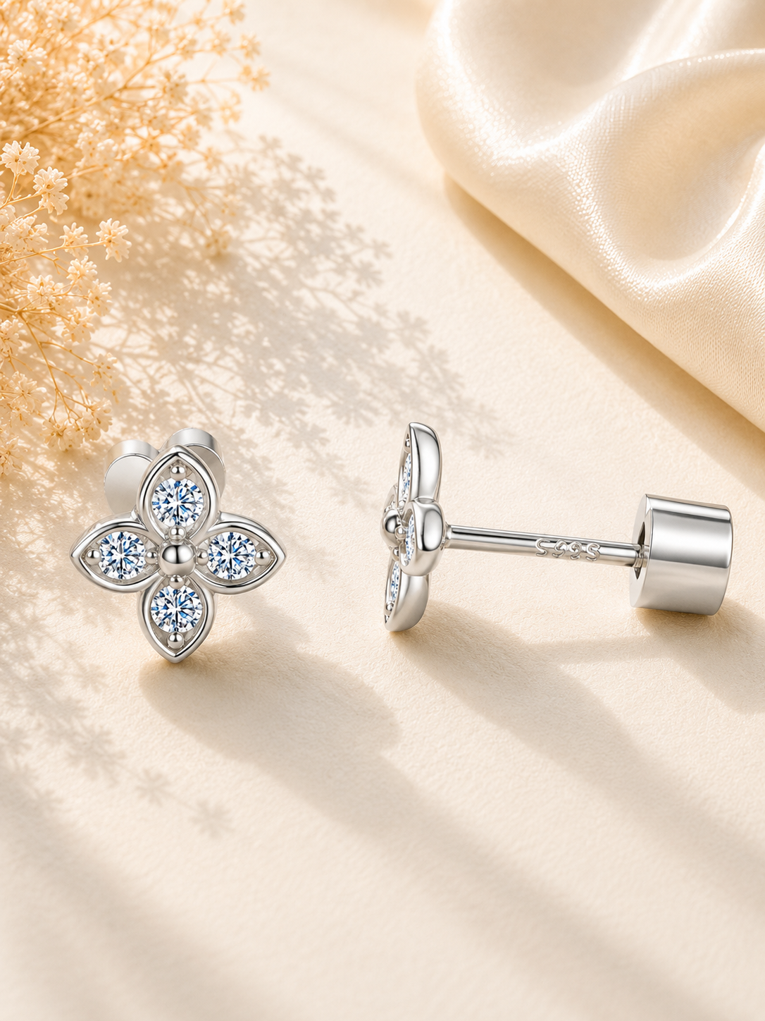 Cercei din Argint Moissanite Bloom