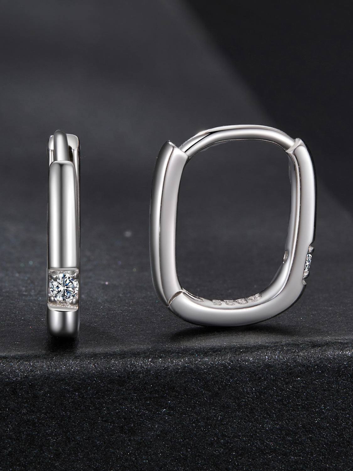 Cercei din Argint Moissanite Pure Loop