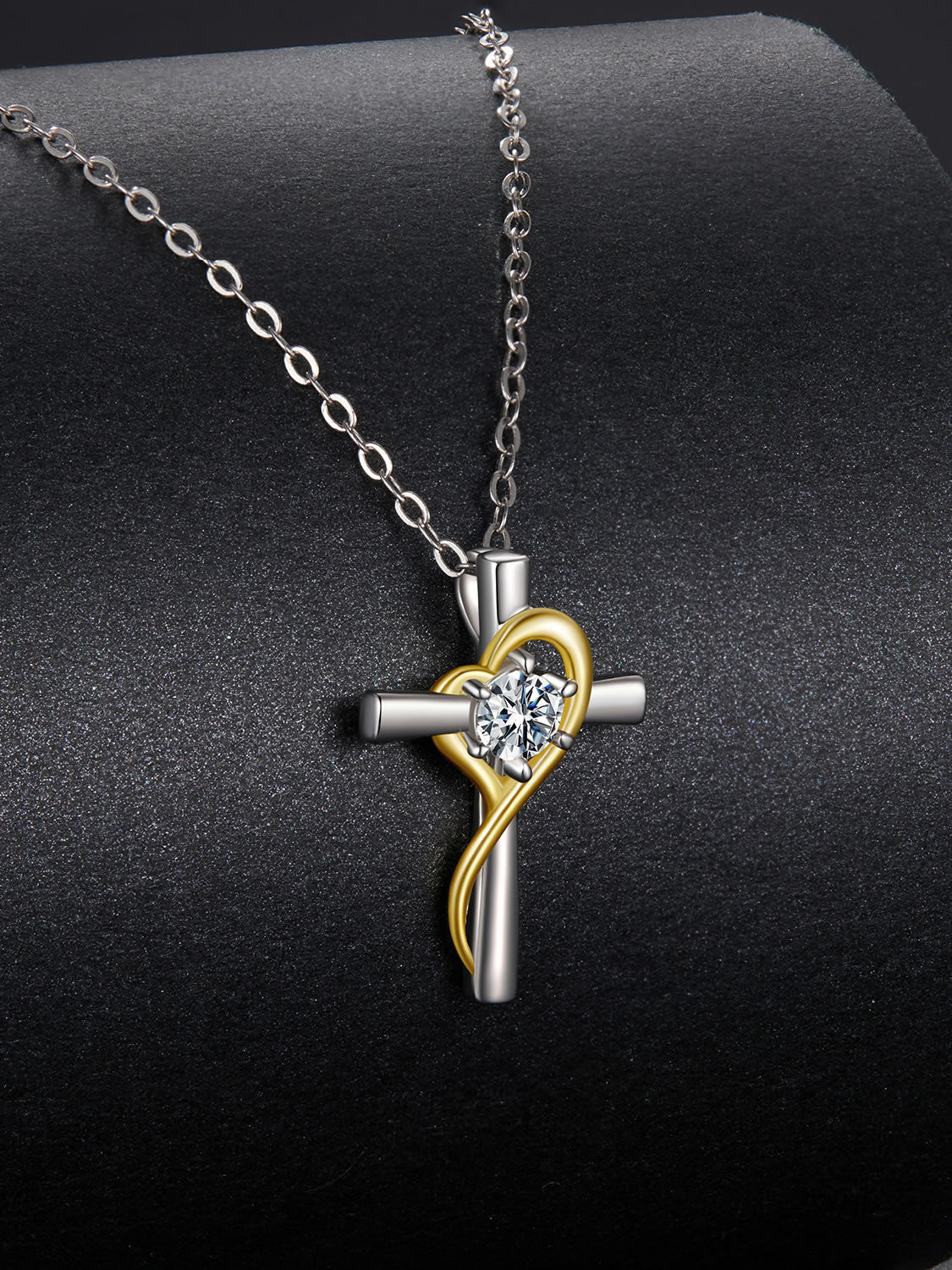 Colier din Argint Moissanite Cross of Light