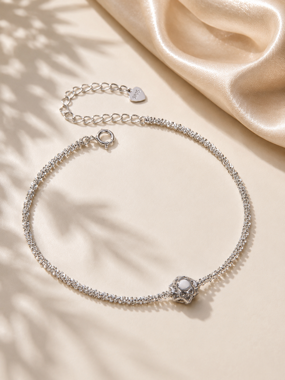 Brățară din argint cu moissanite ideală pentru cadou elegant