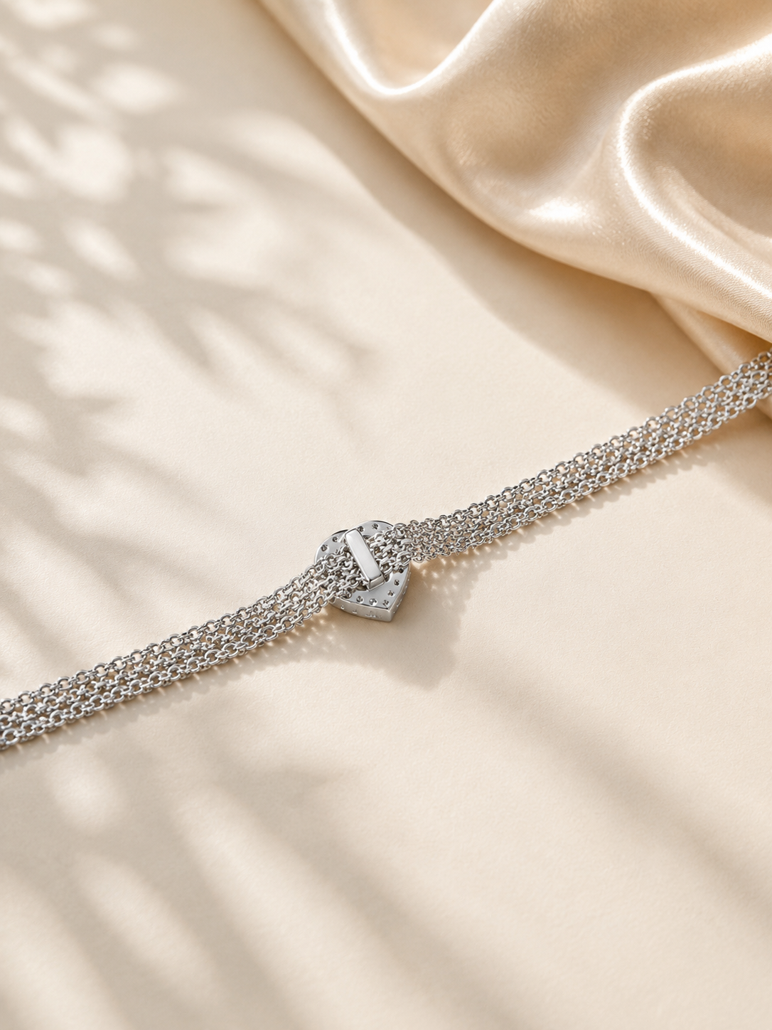 Brățară statement din argint cu moissanite strălucitor și design elegant