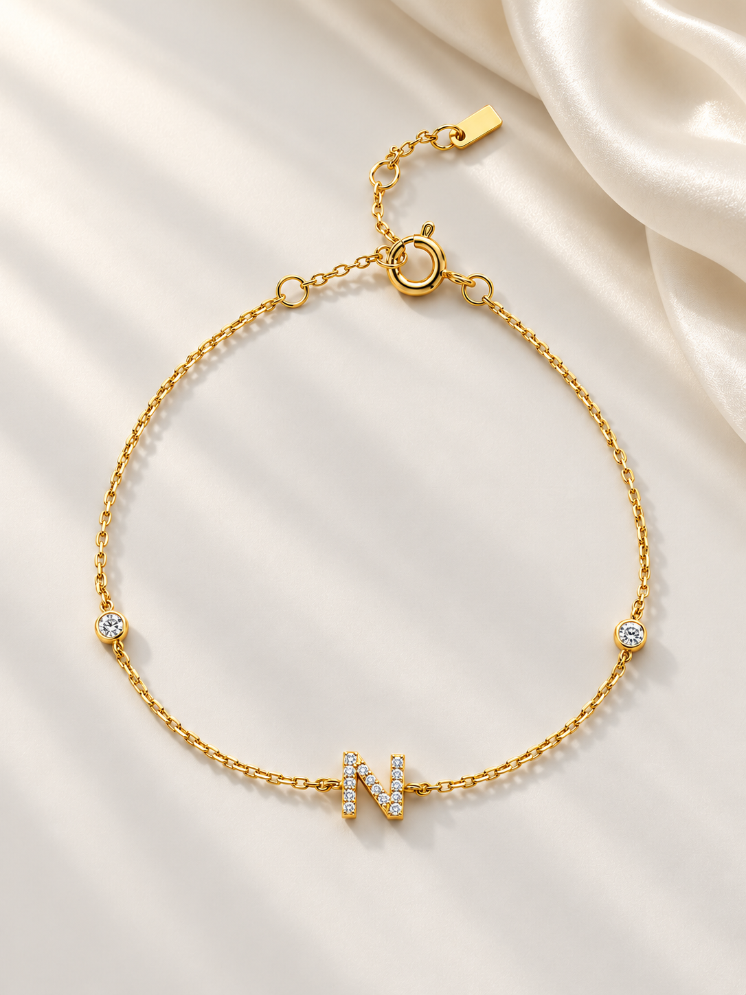 Brățară Initial Spark Gold cu Design Delicat și Litera N