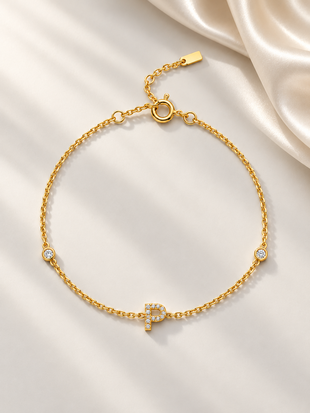 Brățară Initial Spark Gold cu Design Delicat și Litera P