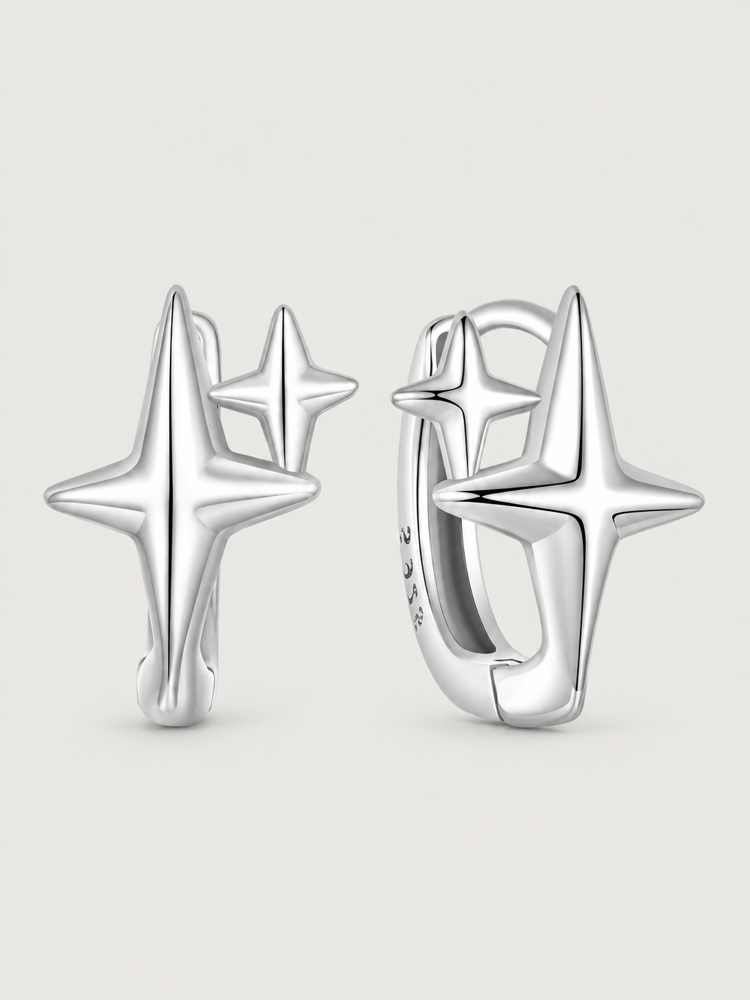 Cercei din argint 925 moderni formă stea model Silver Nova