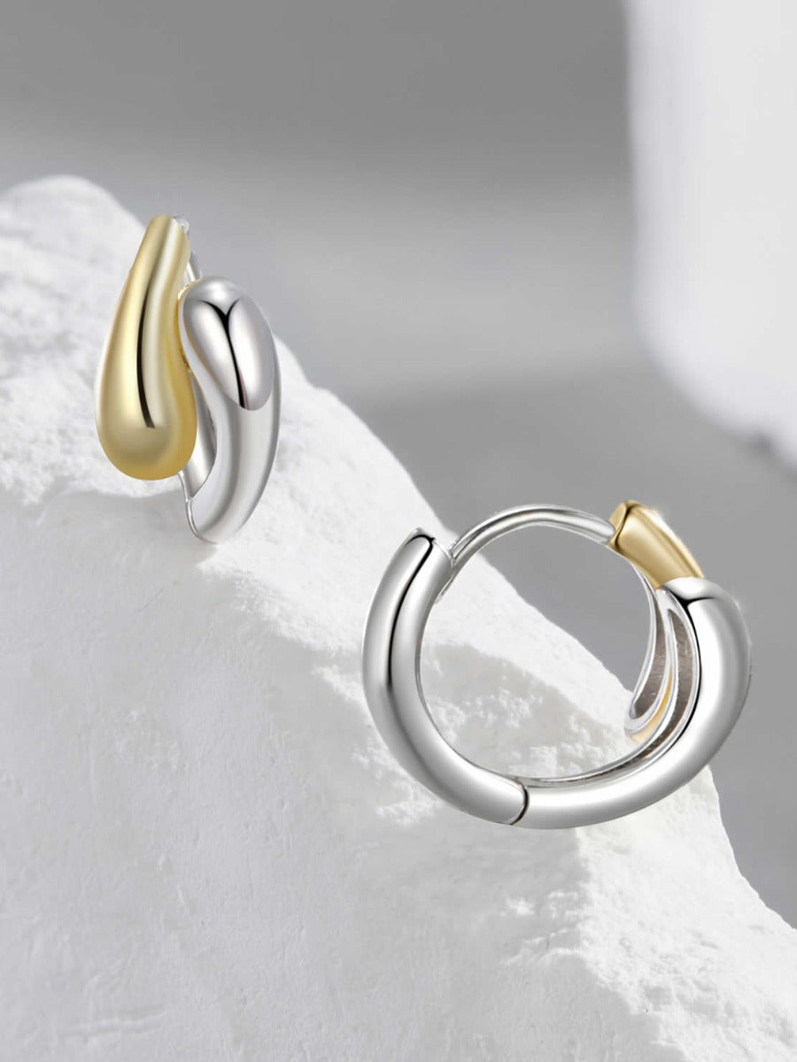 Profil lateral cercei huggie din argint 925 bicolori