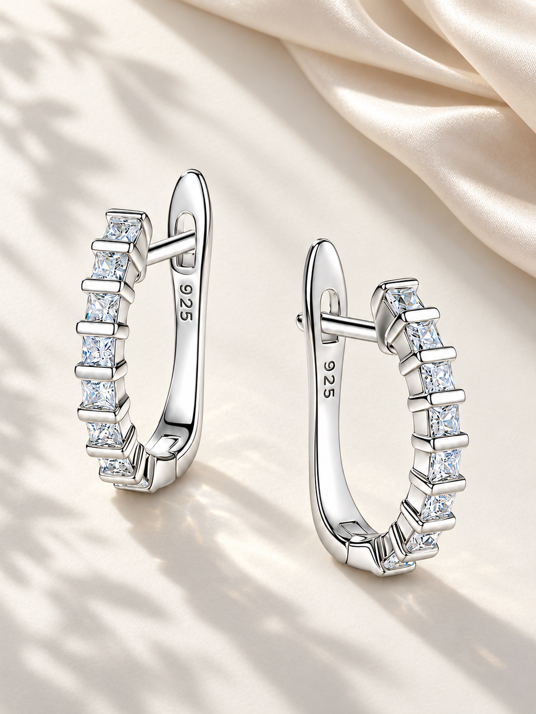 Cercei din Argint 925 Silver cu Moissanite Princess