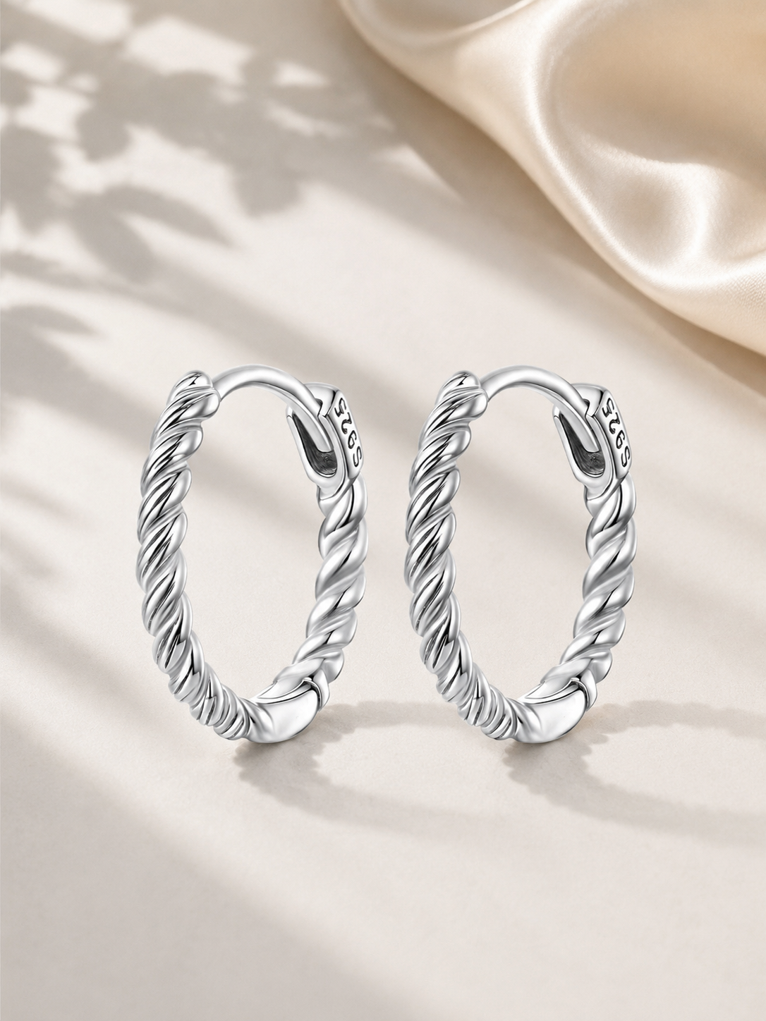 Cercei din Argint 925 placat cu Aur Alb 18K model hoop