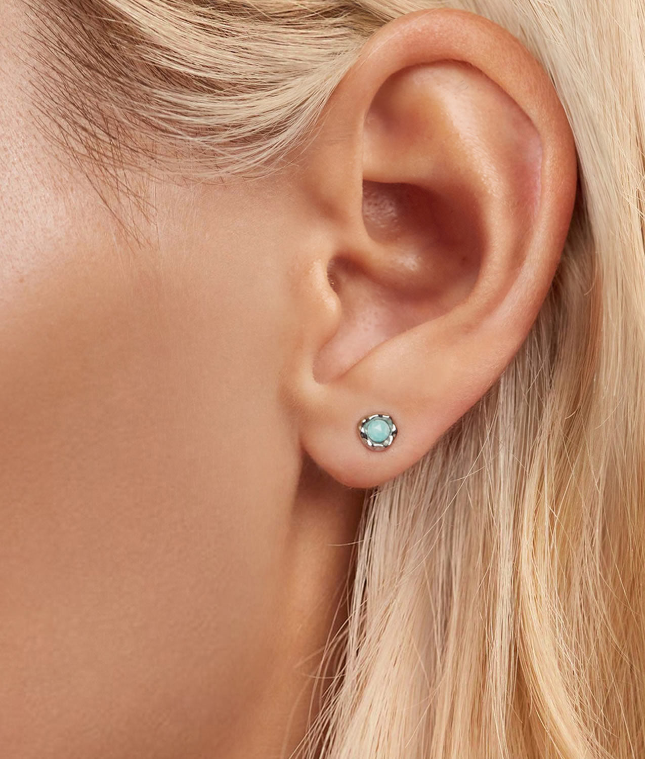 Cercei moderni din argint cu design organic ondulat