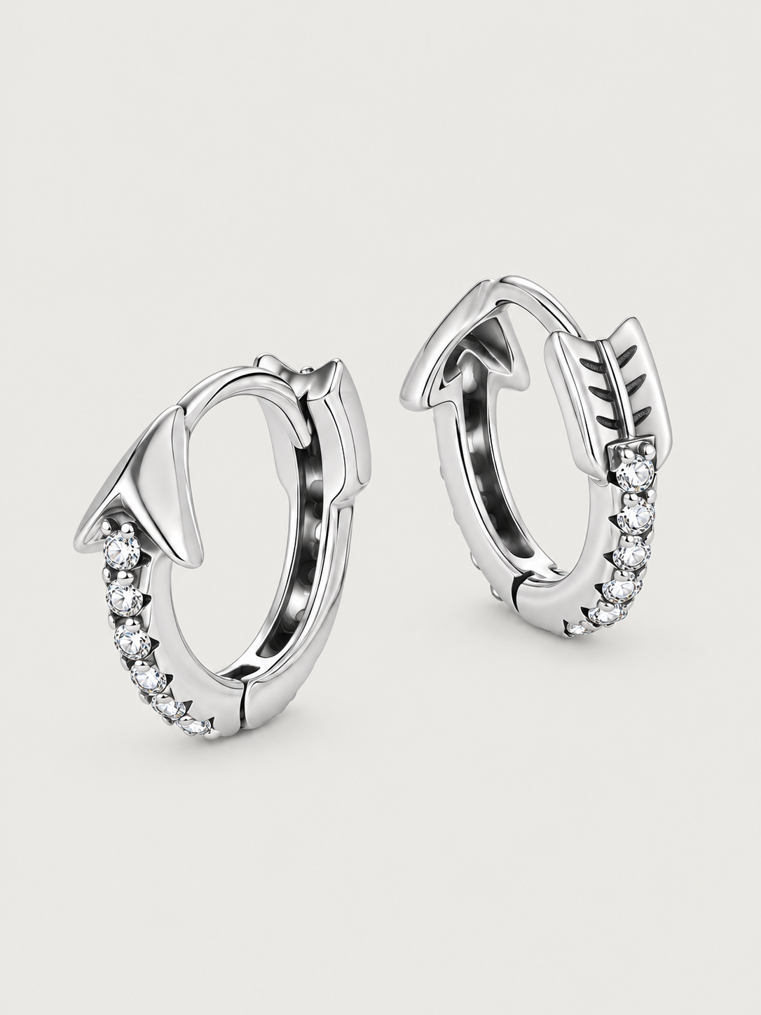 Cercei din Argint Arrow Spark Hoops cu zirconii