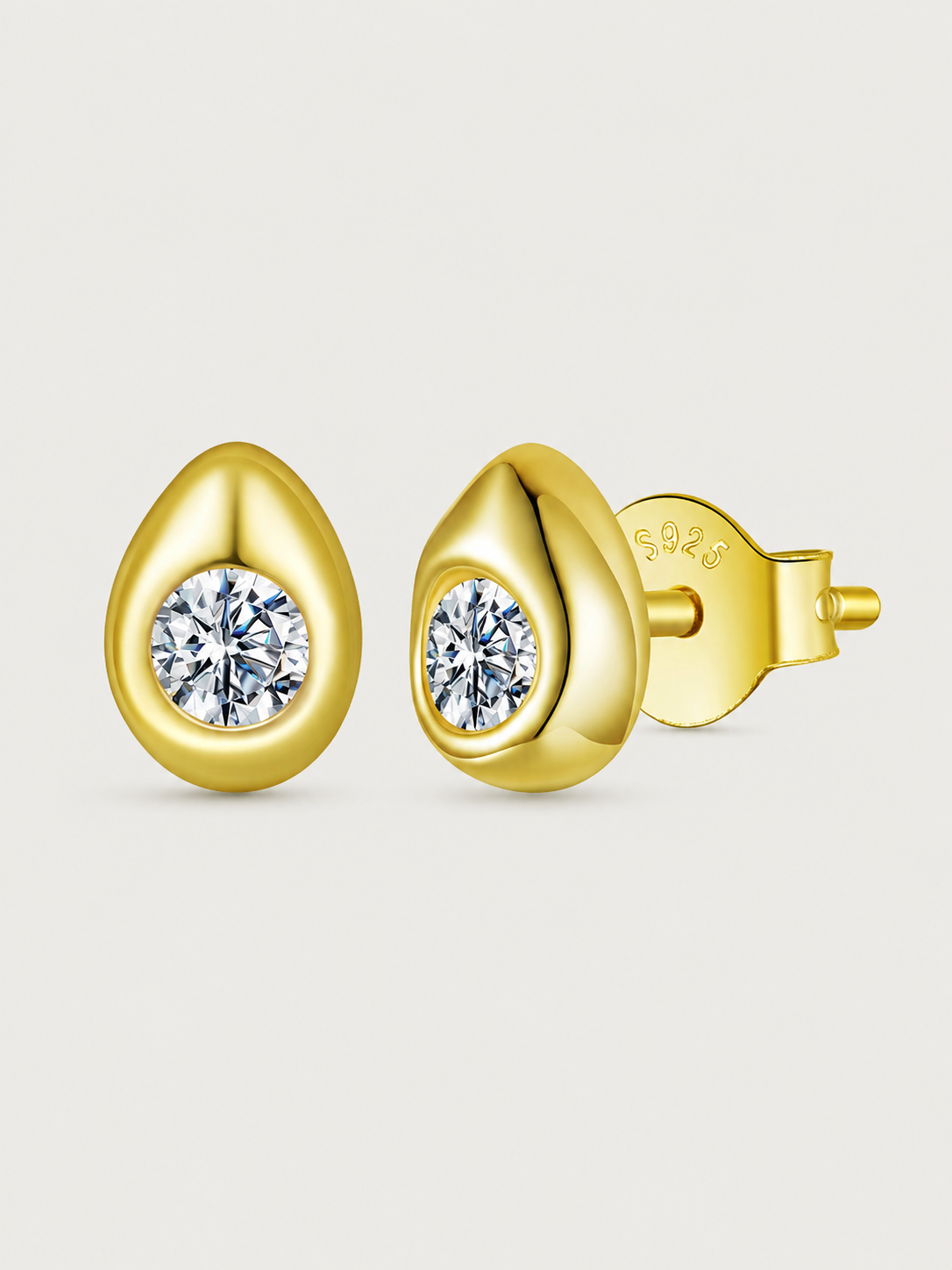 Cercei din Argint Moissanite Teardrop aurii