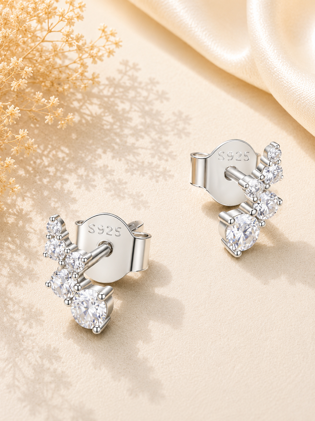 eleganți din argint cu Moissanite și design ascendent
