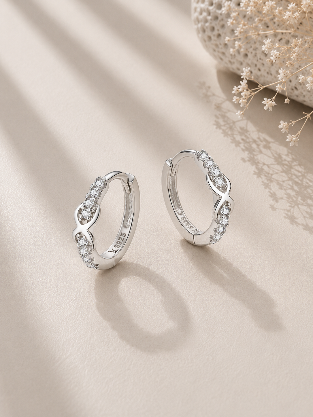 Cercei eleganți Infinity Symbol din argint cu zirconii