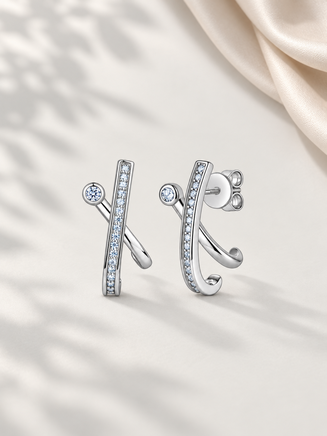 Cercei Geometrici Silver cu Moissanite Albe