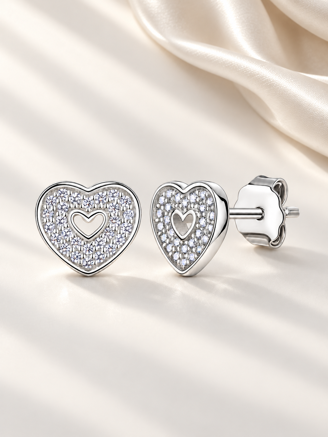 Cercei Heart Within Argintii cu Moissanite