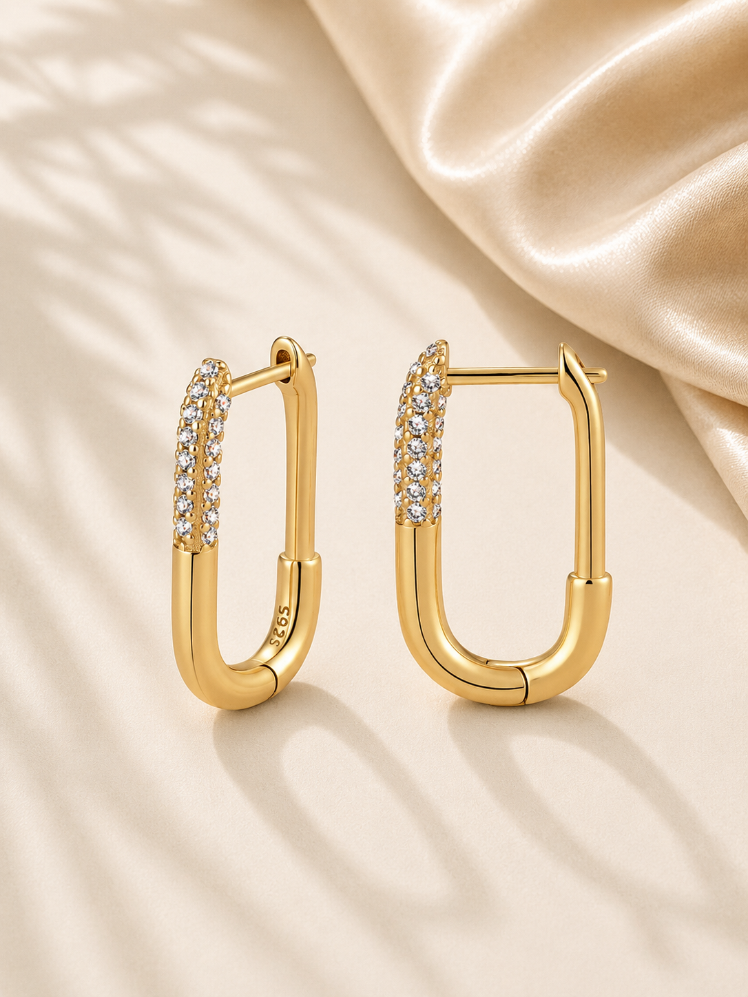 Cercei hoop aurii din argint 925 cu zirconii lifestyle