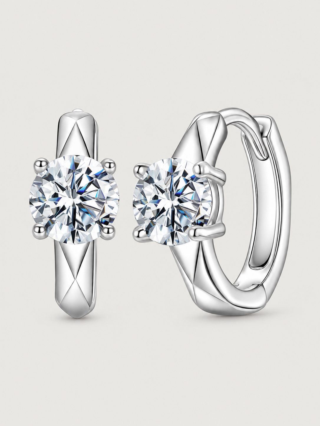 Cercei hoop din argint cu moissanite