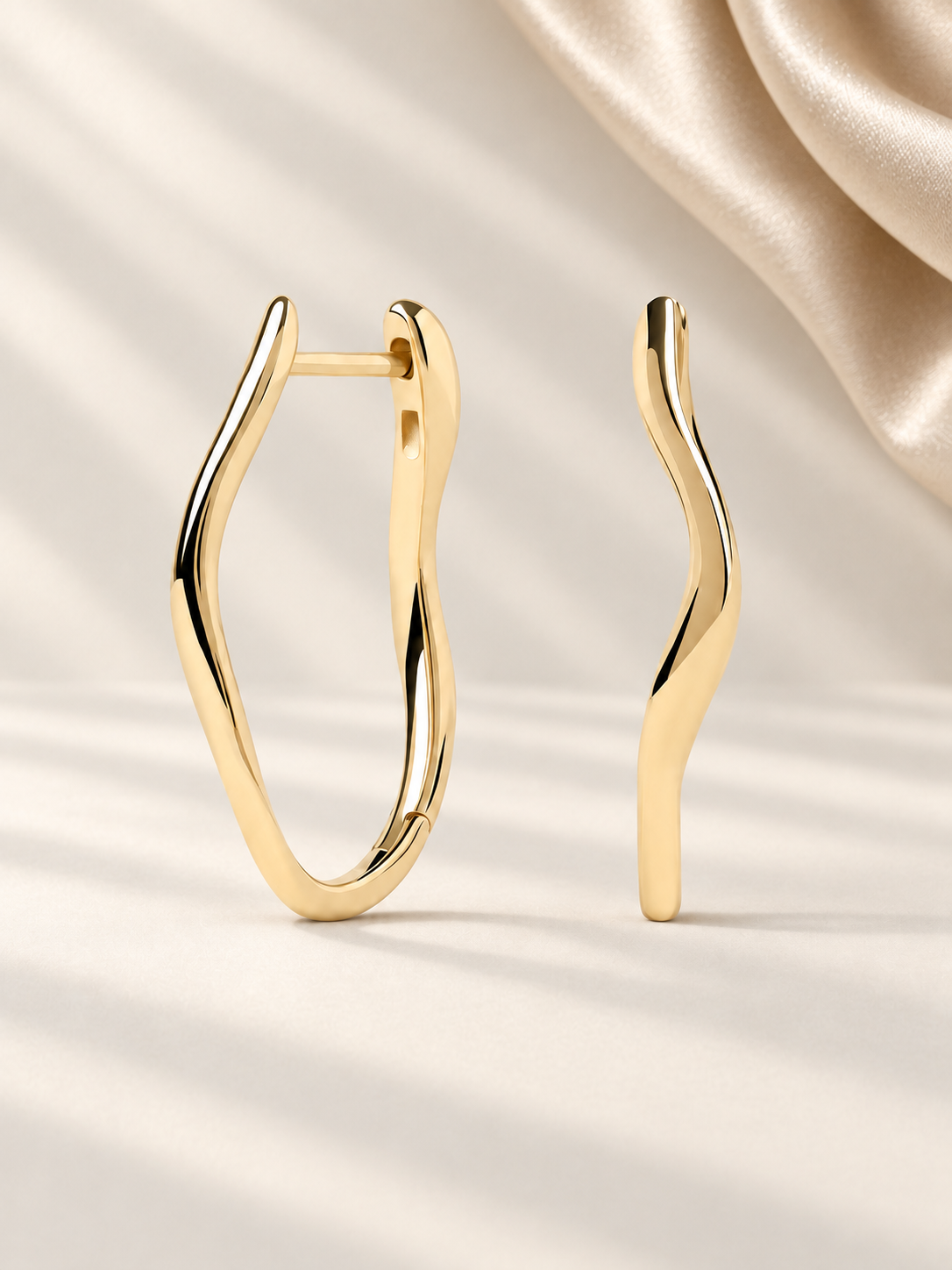 Cercei Moderni din Argint Gold Fluid Wave