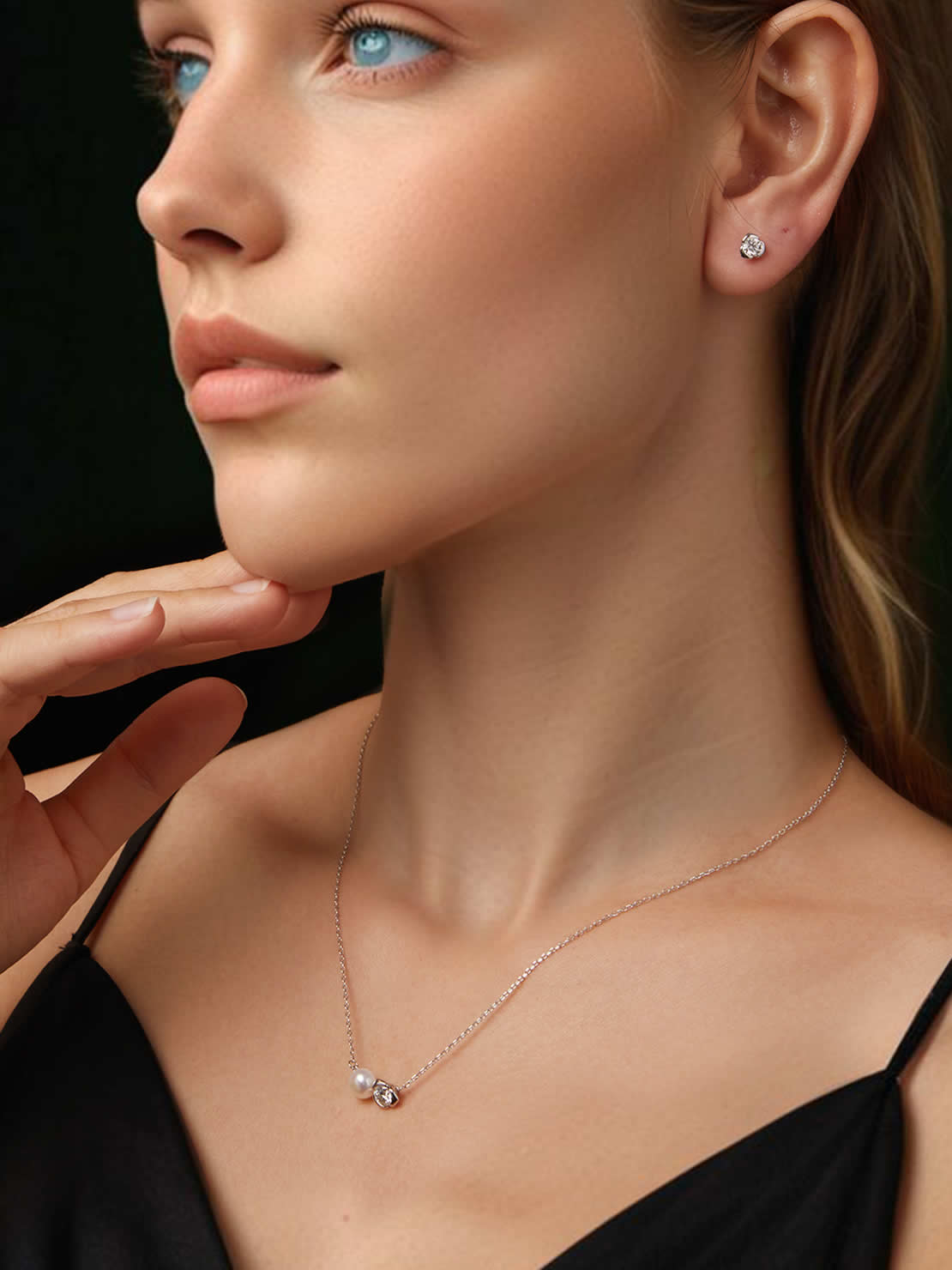Cercei rotunzi din argint cu piatră moissanite layering