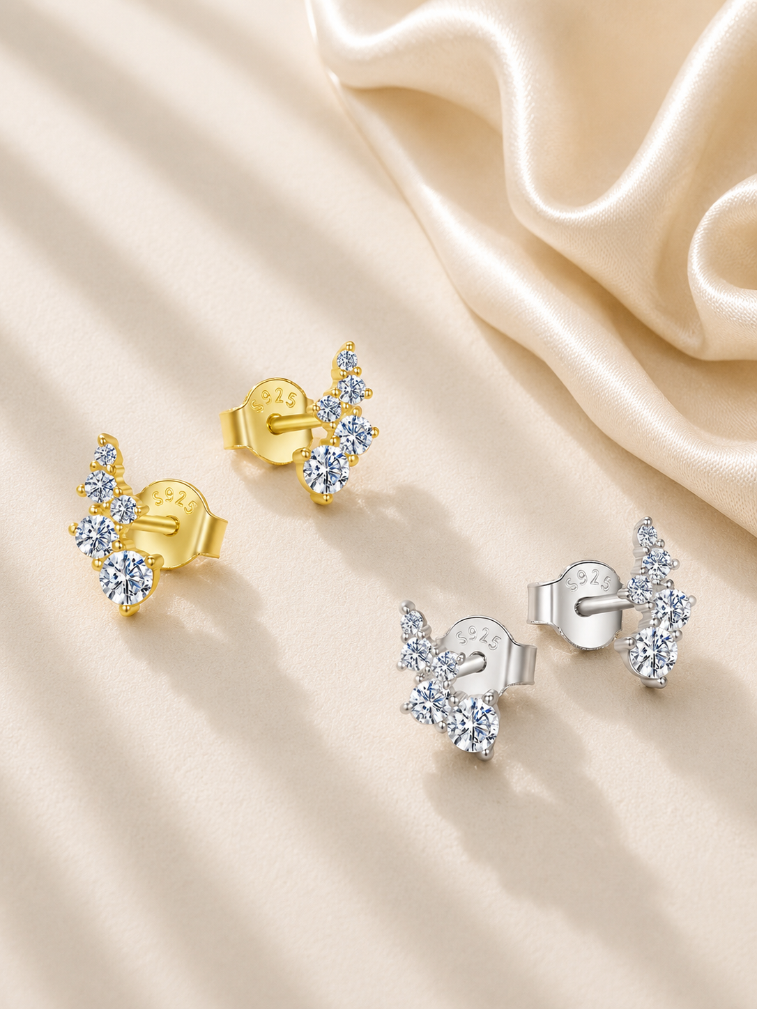 Cercei moderni din argint cu moissanite stacking