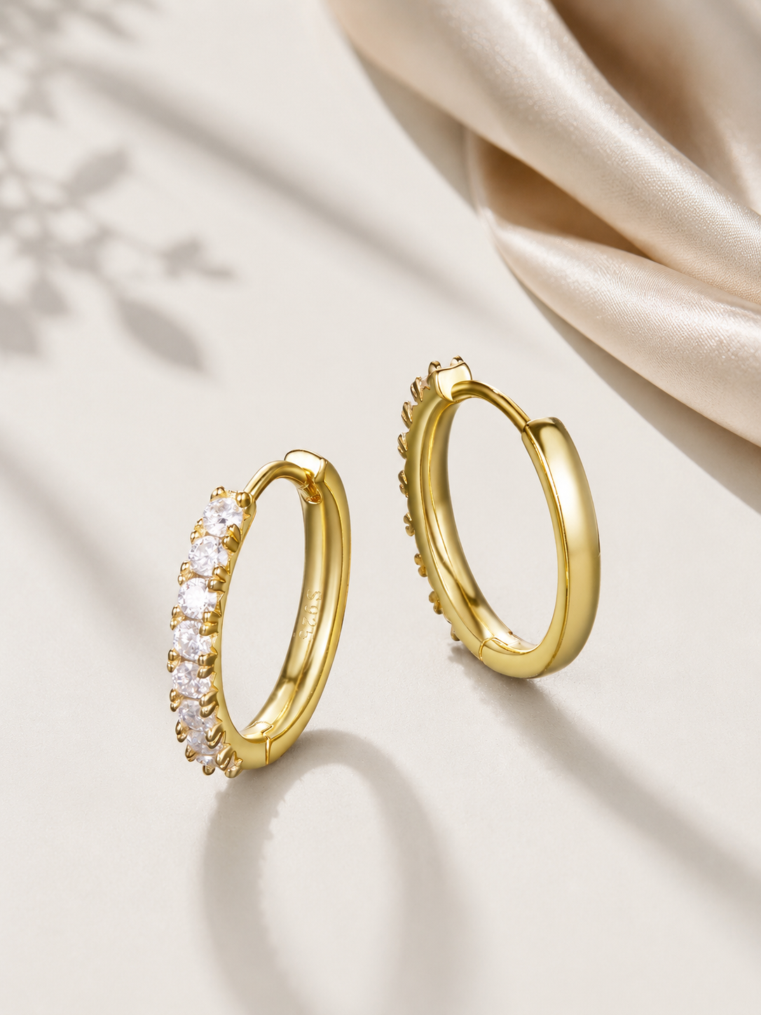 Cercei rotunzi aurii cu moissanite 16 mm