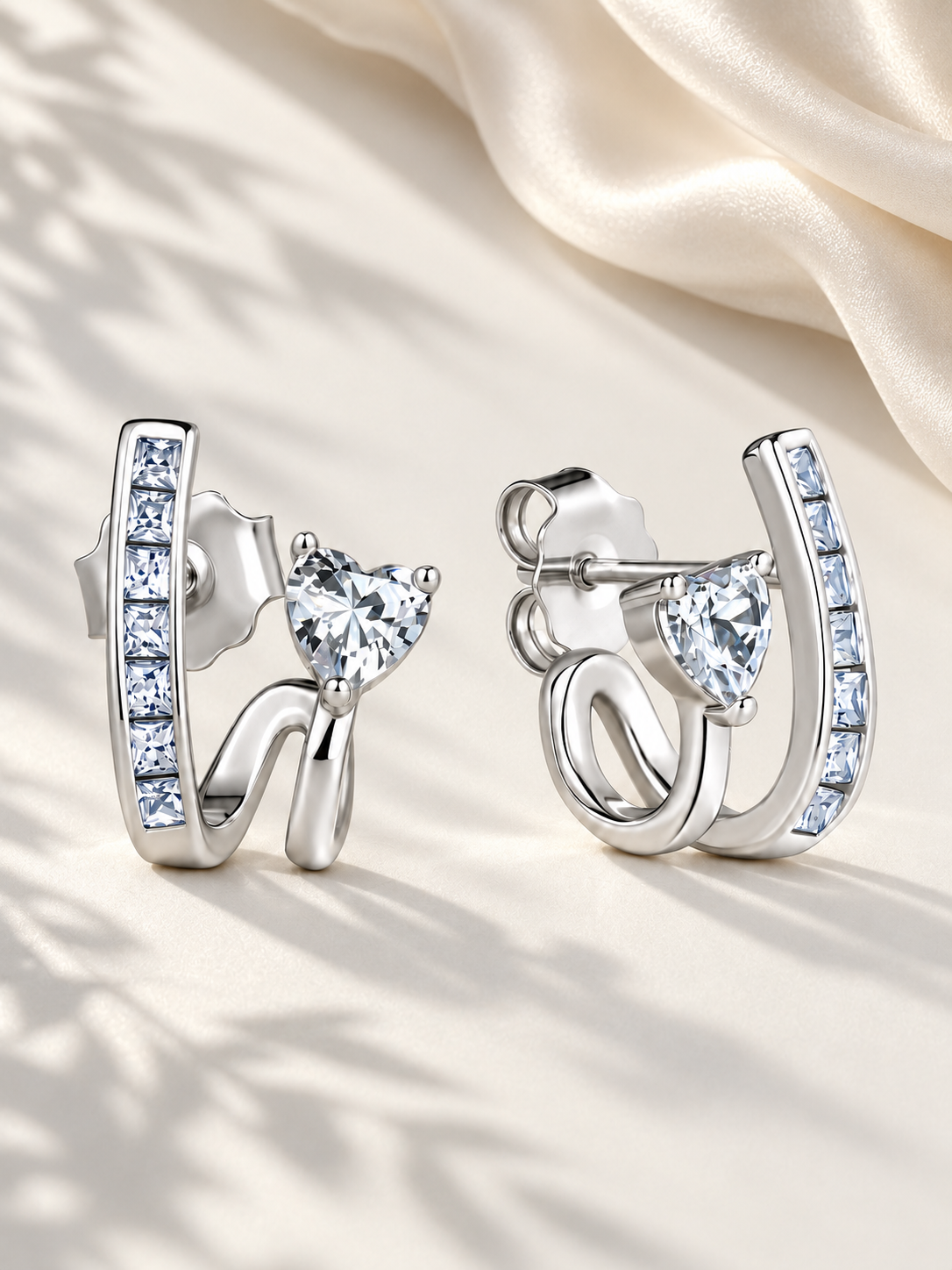 Cercei Silver Heartline cu Moissanite 6A