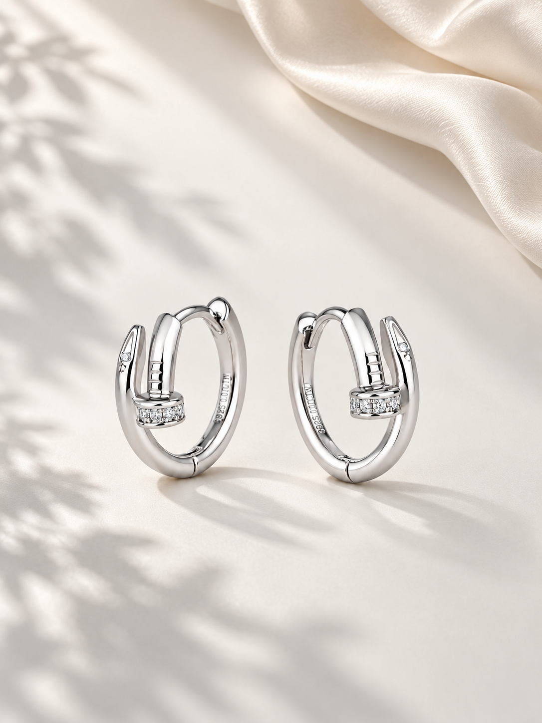 Cercei Silver Nail Éclat cu Moissanite 6A