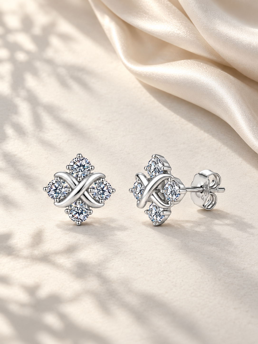 Cercei Silver cu Simbol Infinit și Moissanite