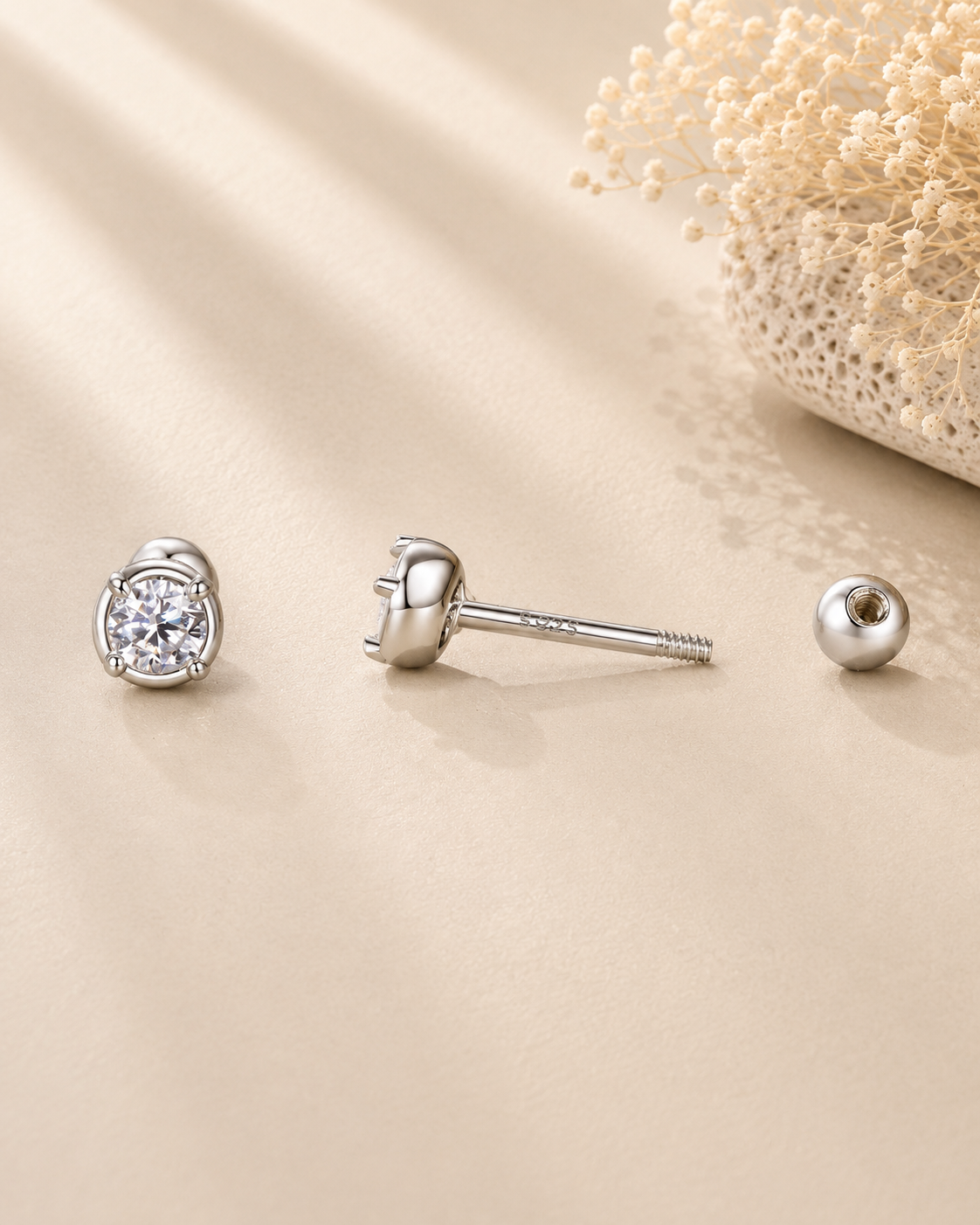 Cercei solitaire cu moissanite 0.1 ct