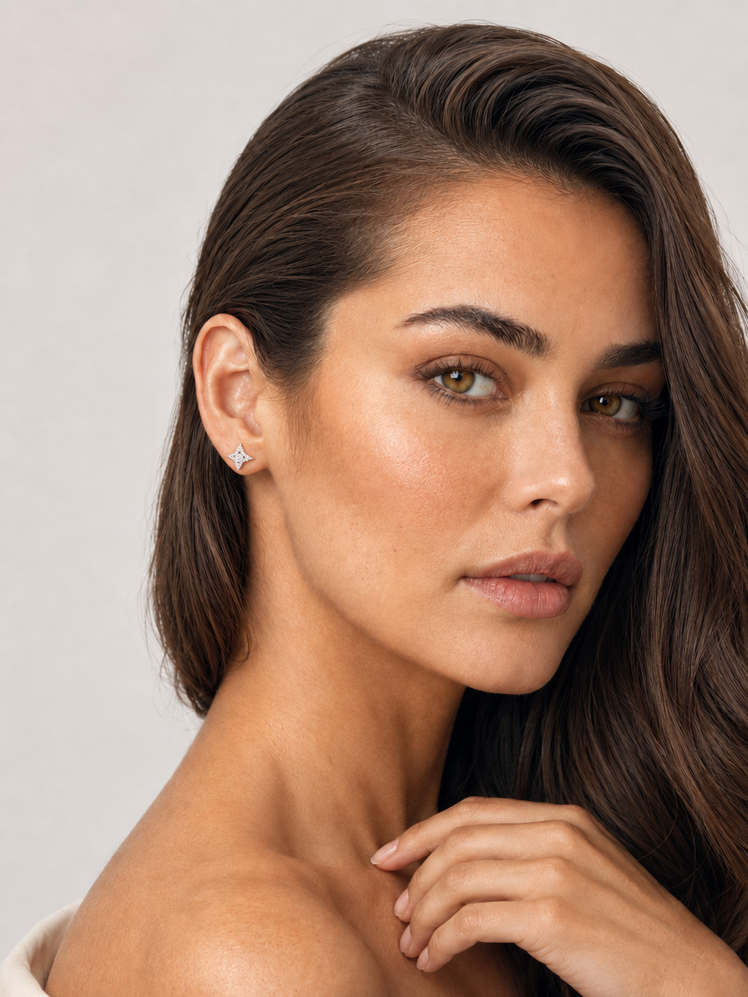 Cercei stelari eleganti din argint model aproape