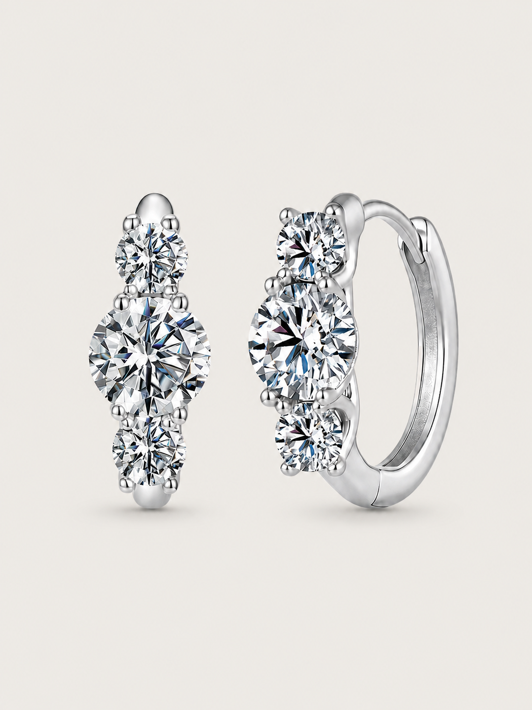 Cercei din argint Triple Brilliance Hoops cu trei pietre moissanite certificate GRA