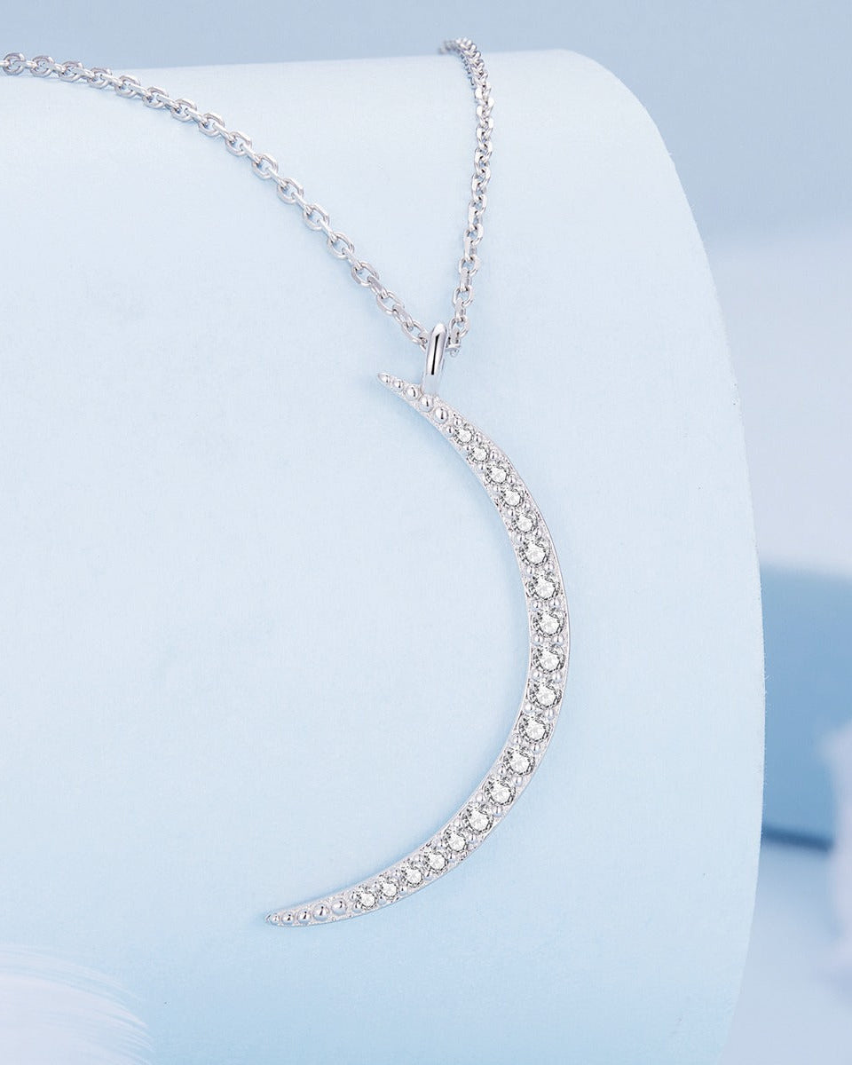 Colier argint cu pandantiv semiluna alungita