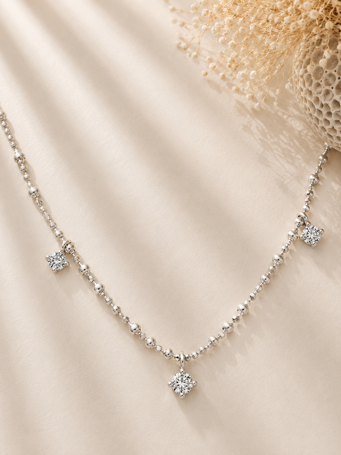 Colier elegant cadou femei lifestyle