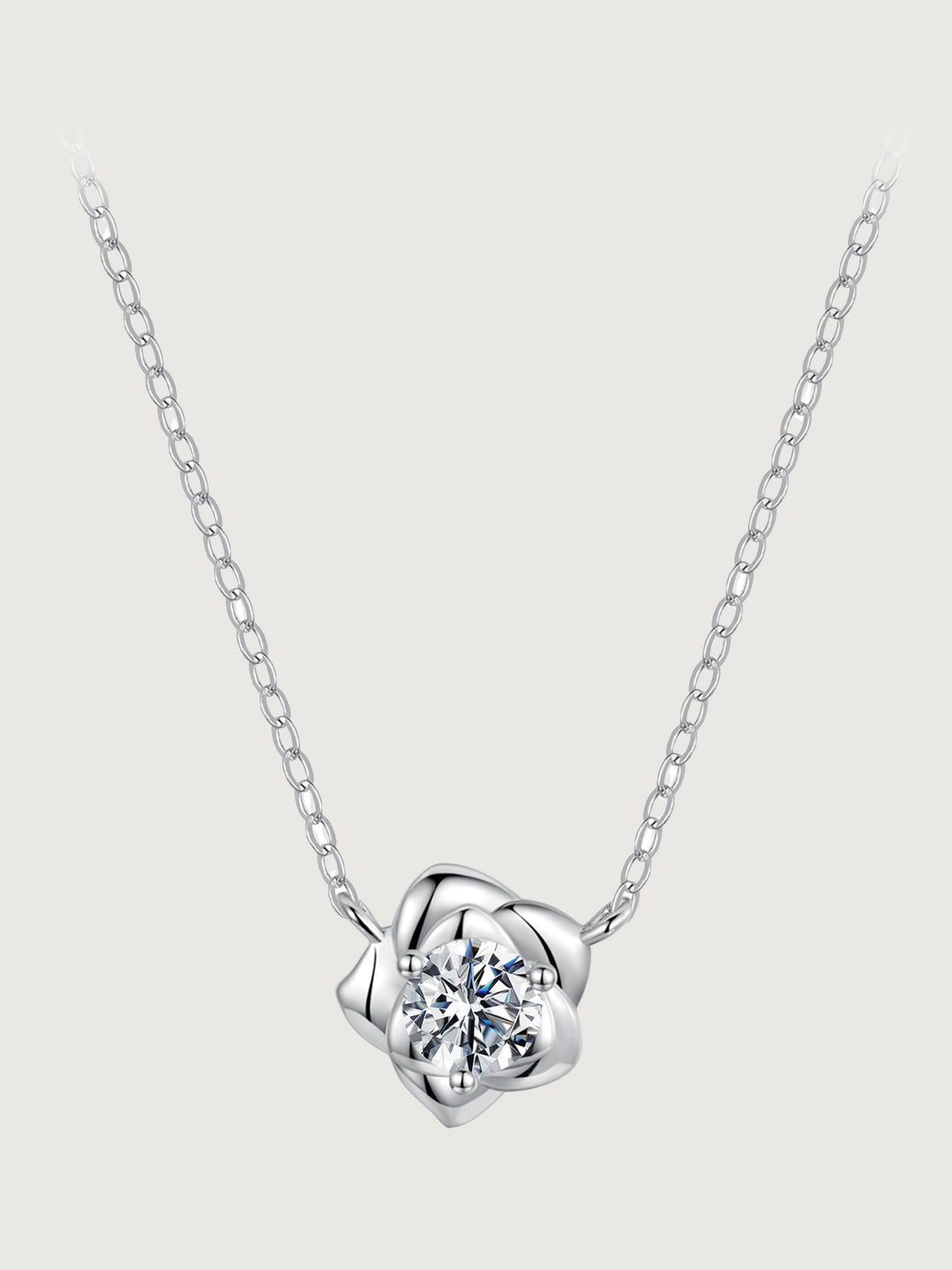 Colier din argint floare cu moissanite