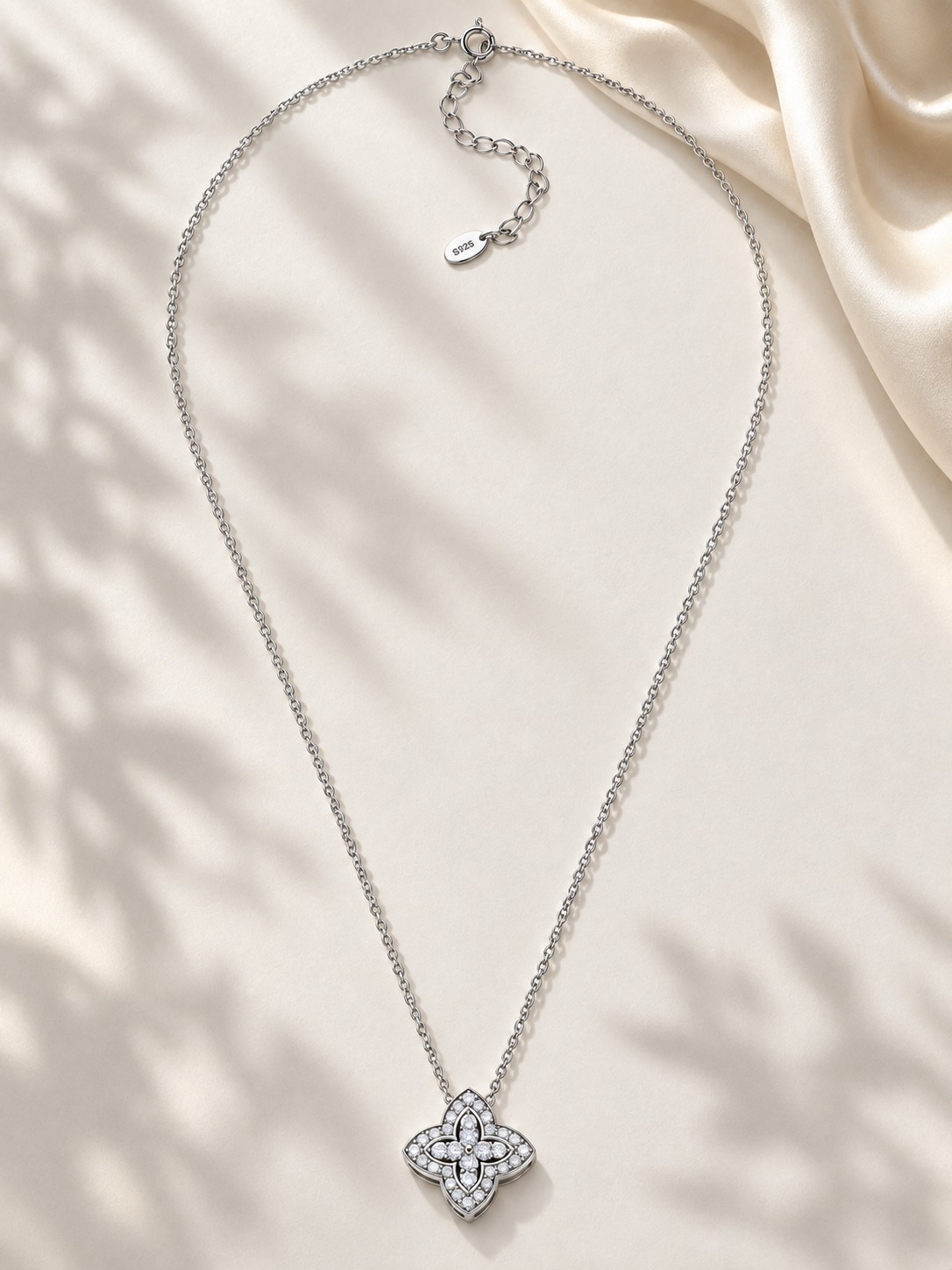 Colier Floral Modern Silver cu Moissanite