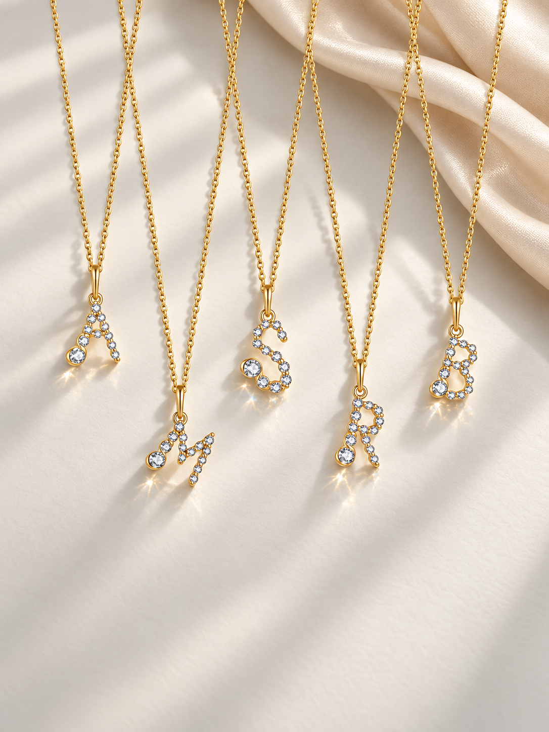 Colier Gold Crystal Embrace cu Pandantiv Litera