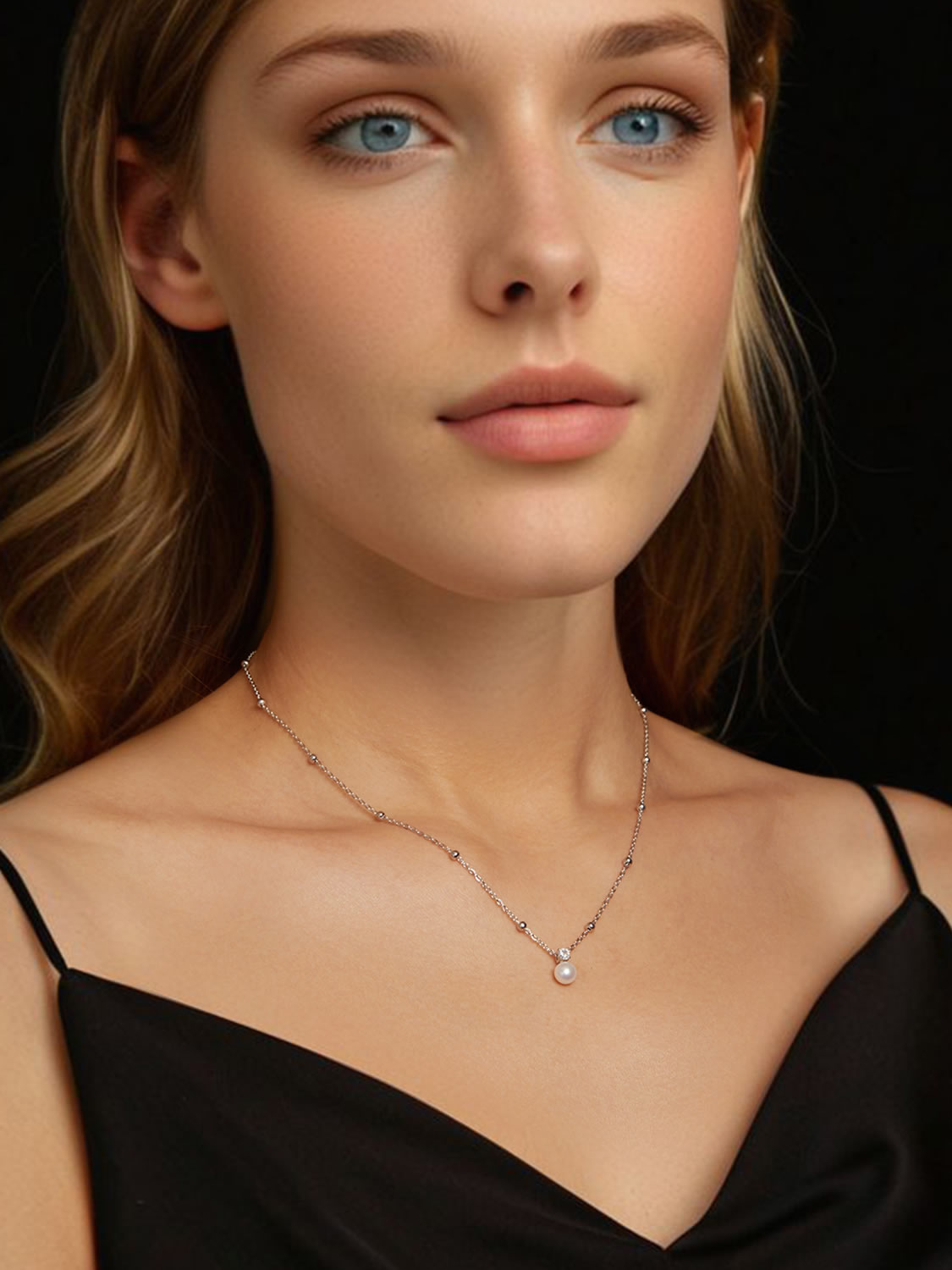 Colier elegant cu perlă naturală și piatră strălucitoare