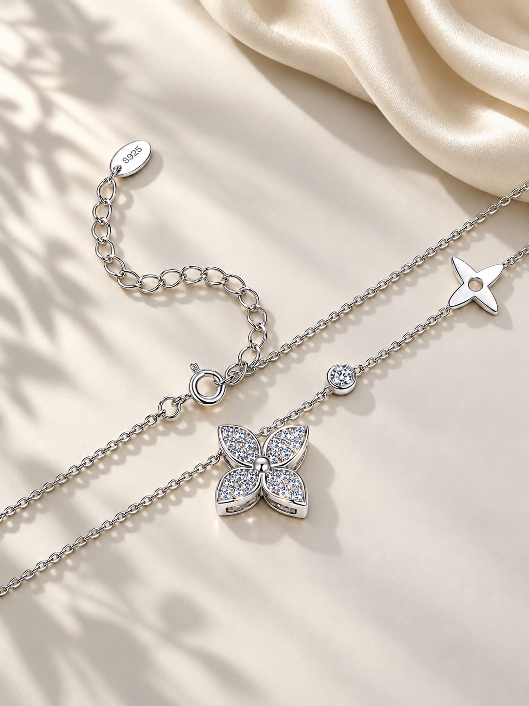 Colier Silver Stellar Clover cu Moissanite 6A