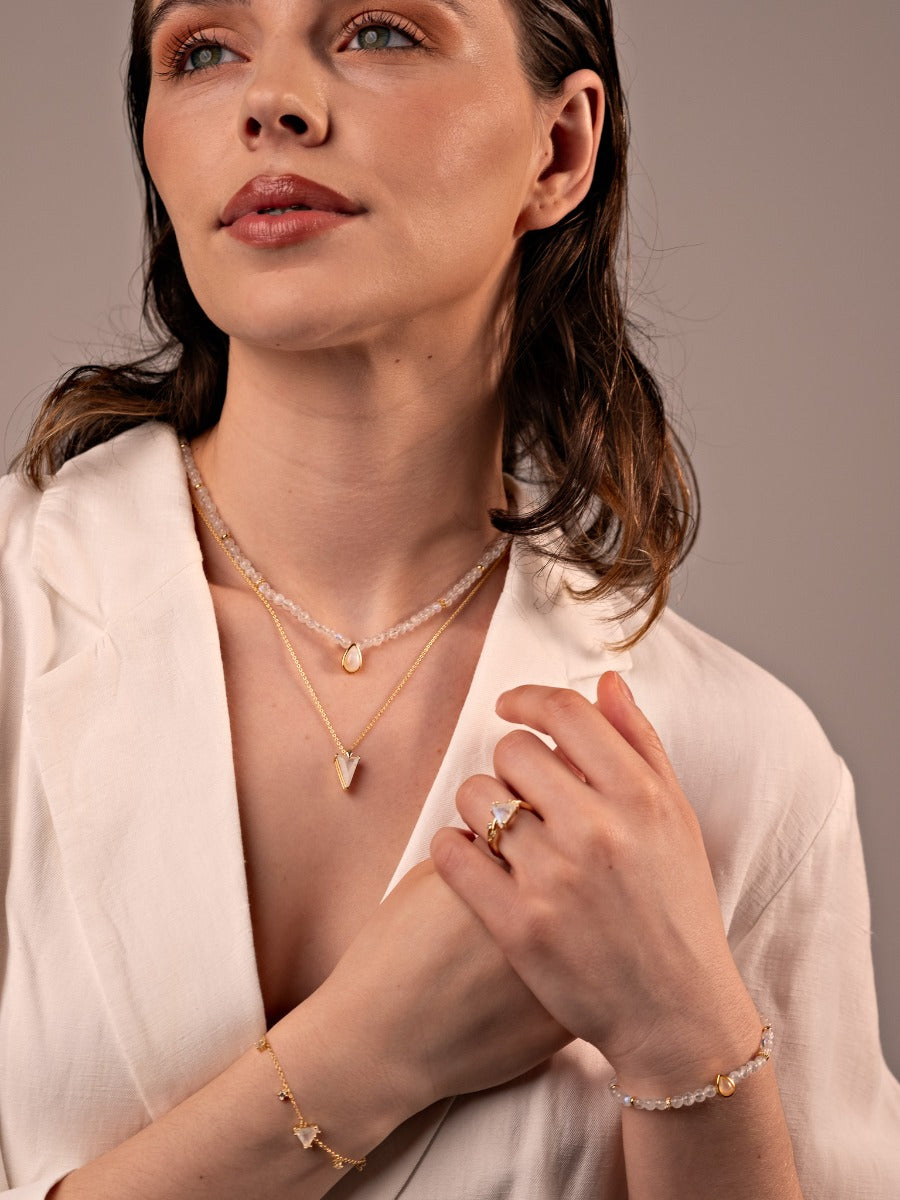 Colier din Argint Moonstone Elegance in Every Tear Auriu